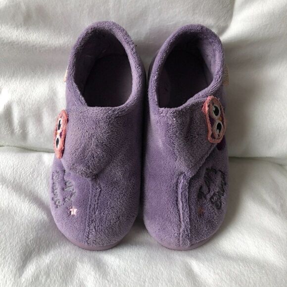 ‎EUC - Plush Purple Slipper Booties - Picture 3 of 5